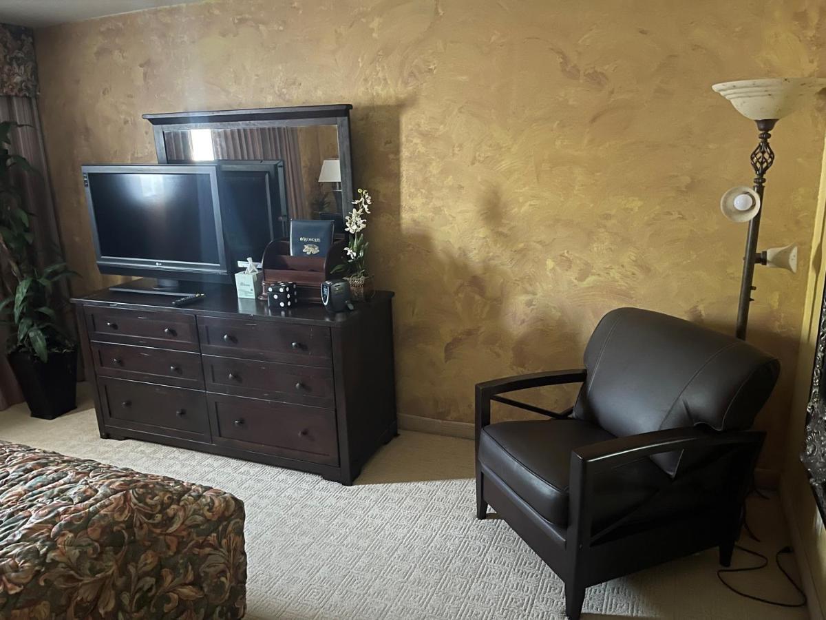 Ramada By Wyndham Viscount Suites Tucson East Екстериор снимка