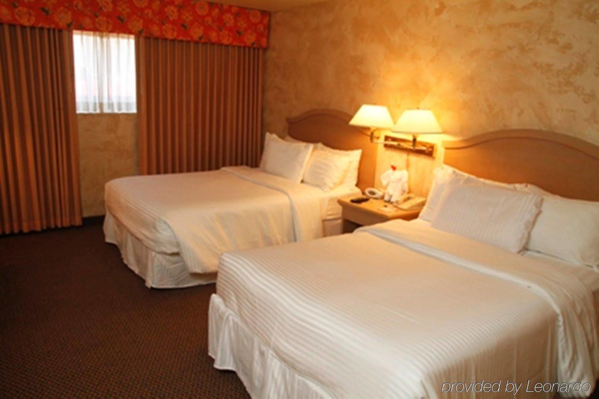 Ramada By Wyndham Viscount Suites Tucson East Екстериор снимка